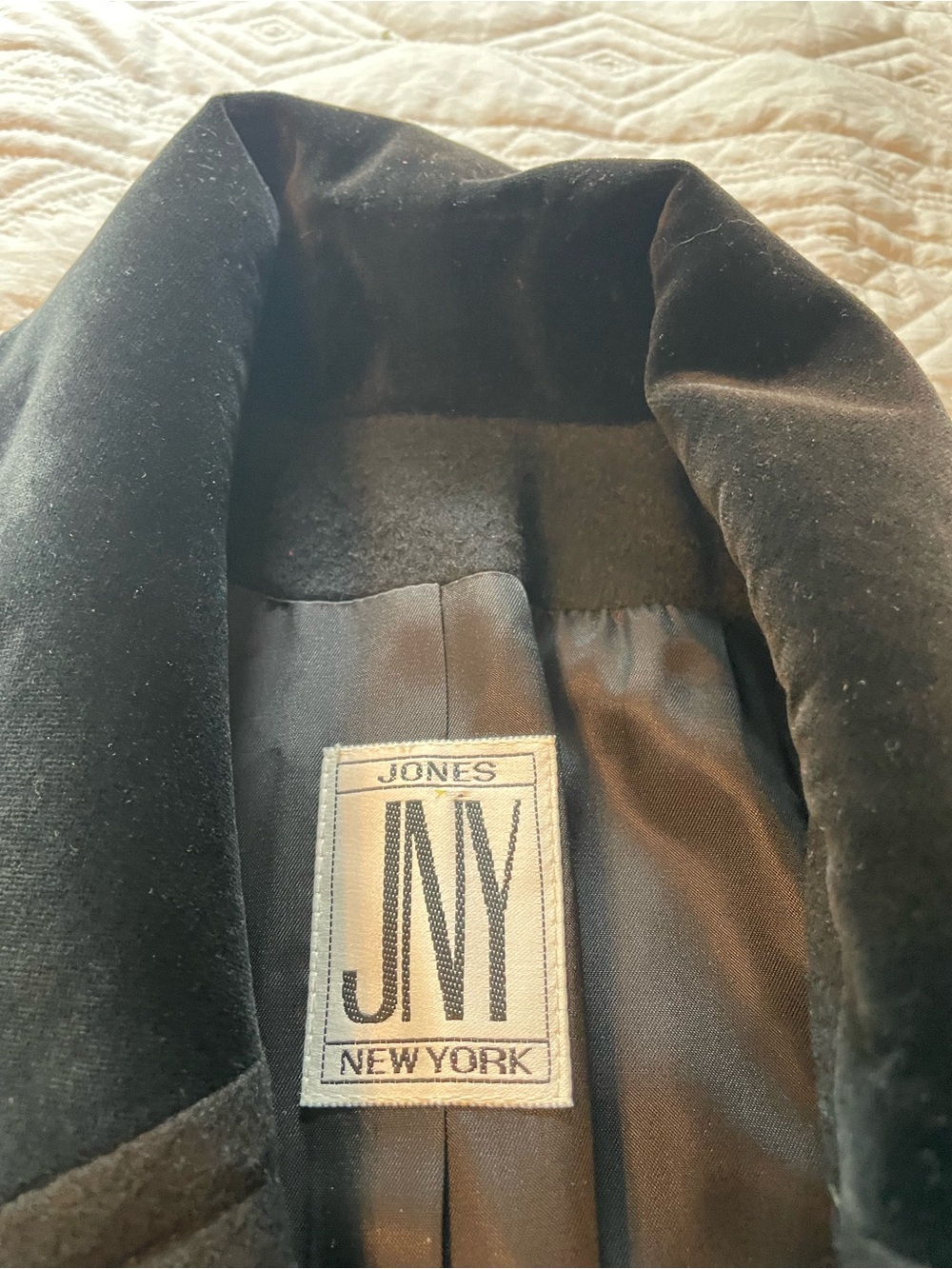 Jones New York Black Pure Wool Velvet Trim Collar with Satin Lining